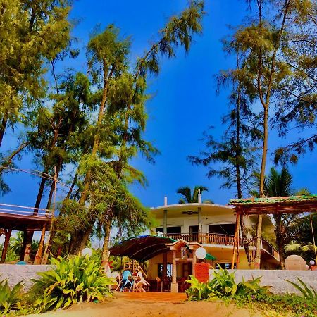 Sam & San Beach Resort Vengurla ภายนอก รูปภาพ