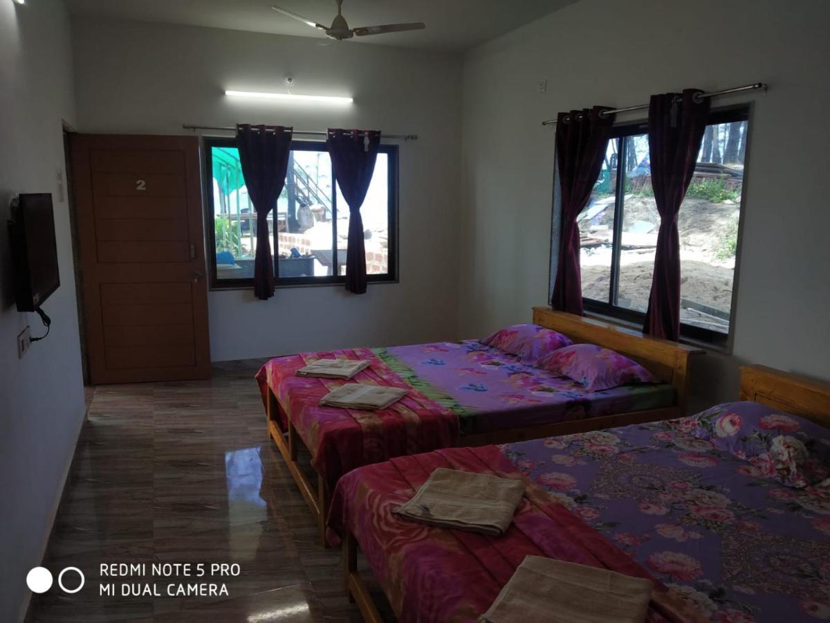 Sam & San Beach Resort Vengurla ภายนอก รูปภาพ