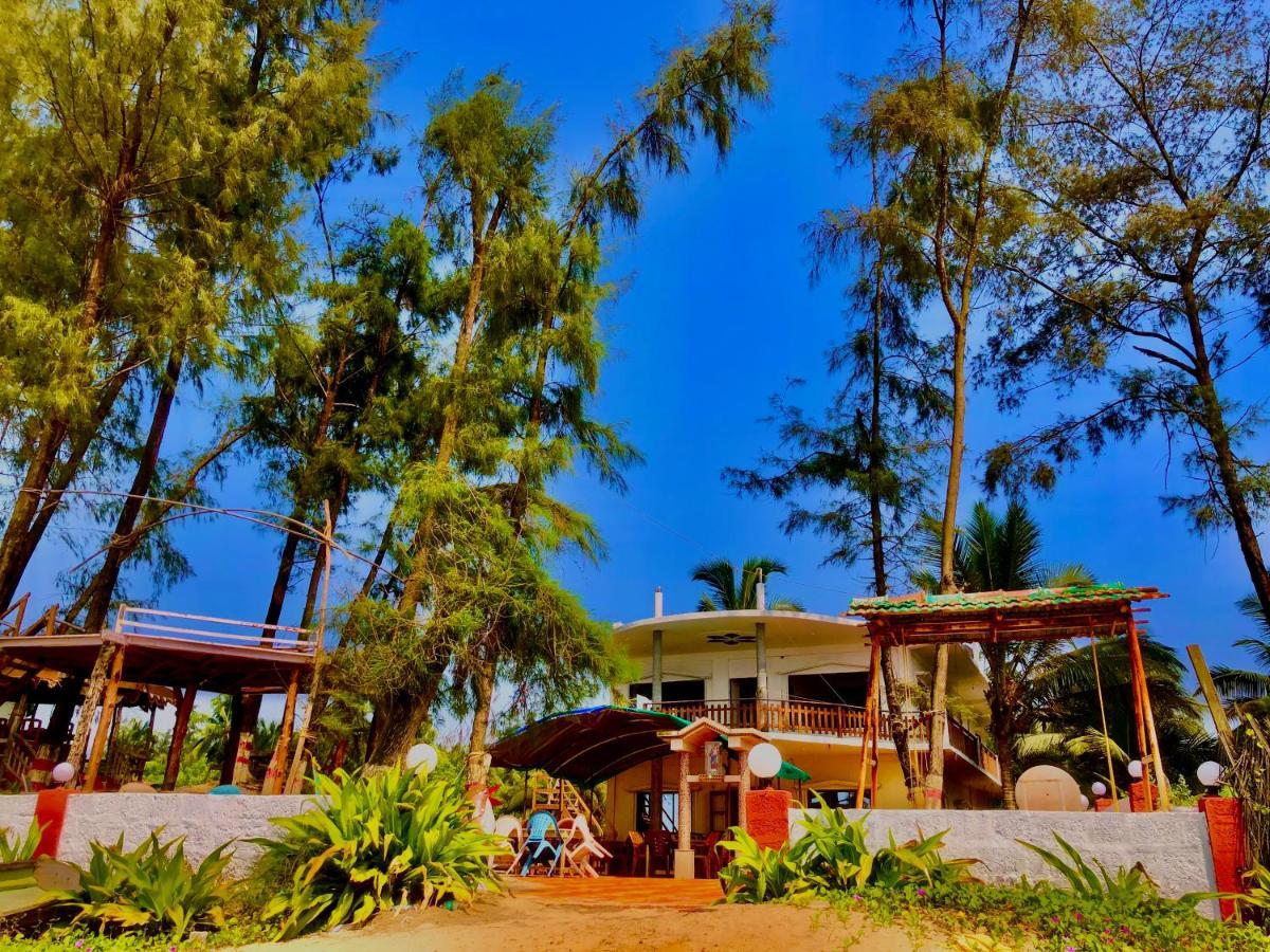 Sam & San Beach Resort Vengurla ภายนอก รูปภาพ
